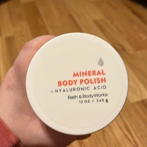 BATH & BODY WORKS MINERAL BODY POLISH